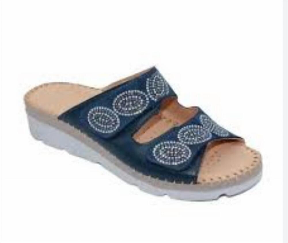 NEW LAPLUME women's glitz sandal in denim